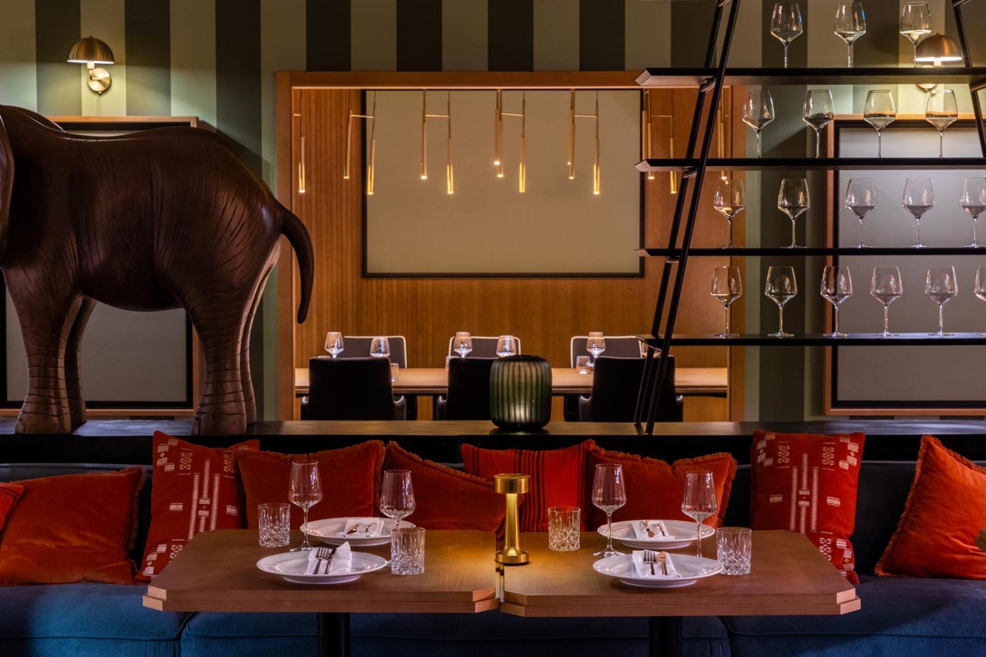 Wyndham Grand Algarve Hotel Кинта до Лаго Екстериор снимка The interior of the restaurant